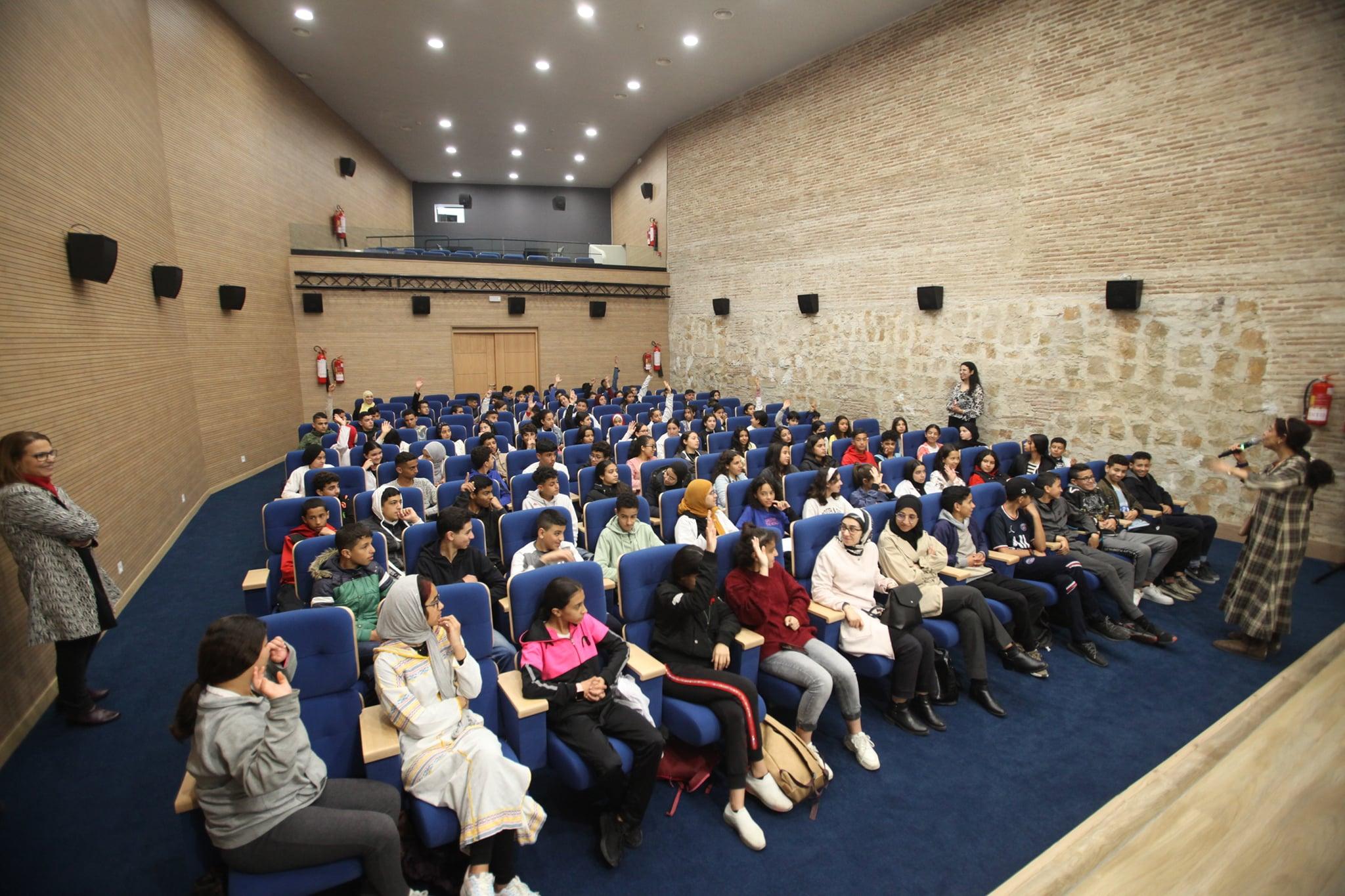 L'Ècole Au Cinéma